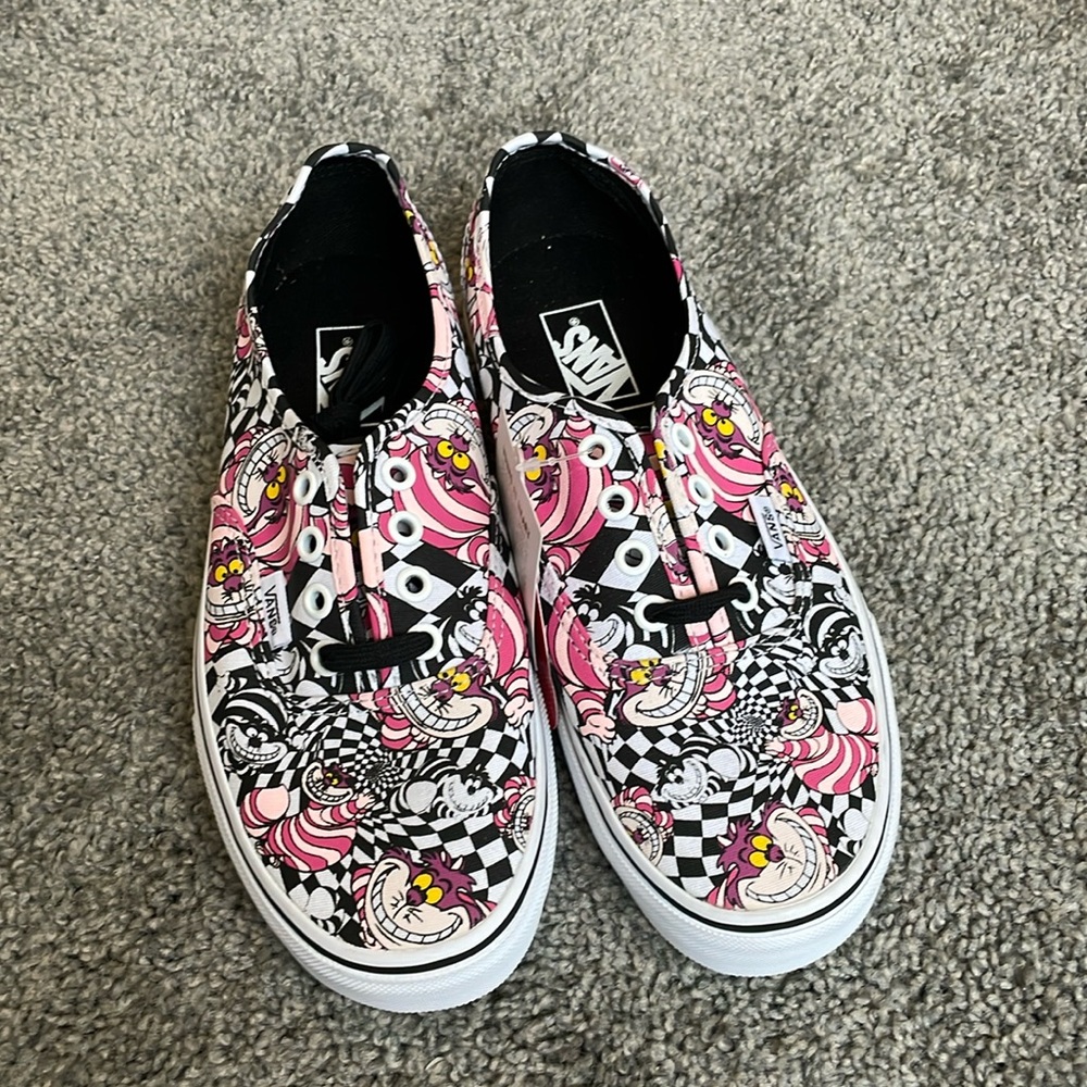 Rare Disney x Vans Authentic Alice in Wonderland (Cheshire Cat) women sz 7.5 NWT